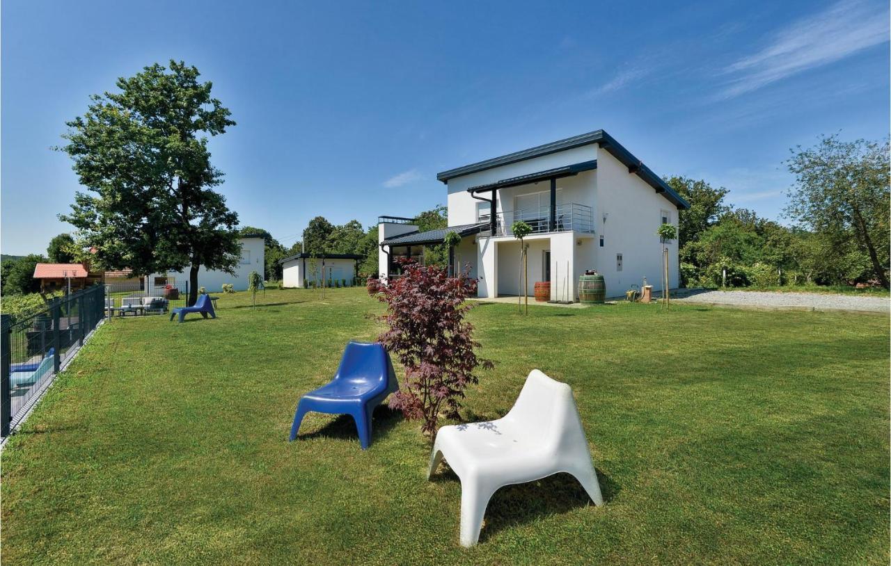 8 Bedroom Lovely Home In Durdevac Thurdevac Exterior foto